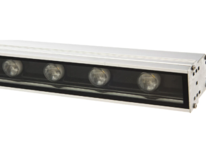ULF-Q552 18W/WW IP65 SILVER Прожектор св/д  линейный, 1000мм. Теплый белый свет. Угол 45 градусов.